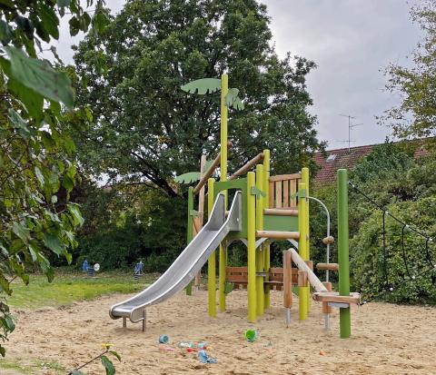 Klettergerät für den Spielplatz Davistraße/Christianstraße